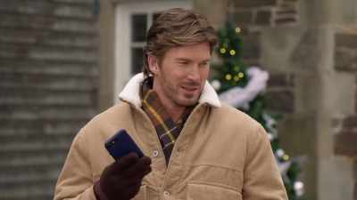 Oh, it's a reminder about your
singing lesson tonight. - The Secret Gift of Christmas