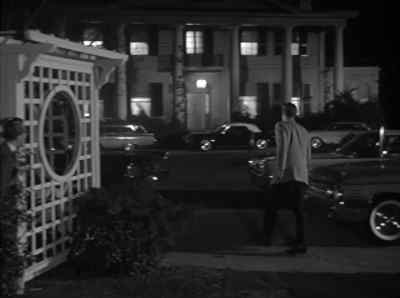 -Oh it's you Bates...
-You shouldn't be seen here. - Alfred Hitchcock Presents