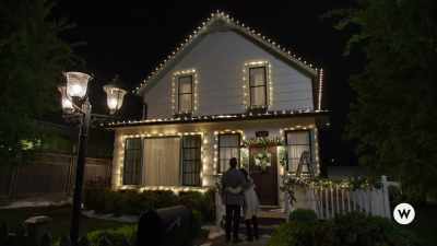 Oh, it's beautiful!
Oh, thank you so much. - Christmas Bedtime Stories