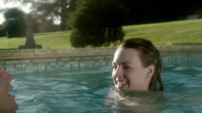 Oh, it's so cold! I've got another
friend who owns a bathhouse. - Call the Midwife