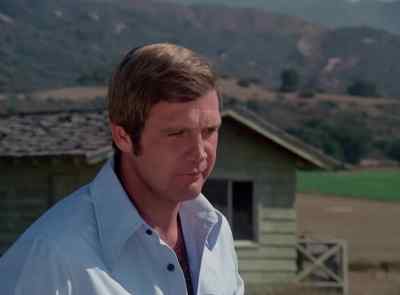 Oh, it's just so peaceful here. - The Six Million Dollar Man