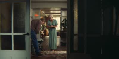 -Oh. It's okay. -Clumsy man. I... Thank you. - Sex Education