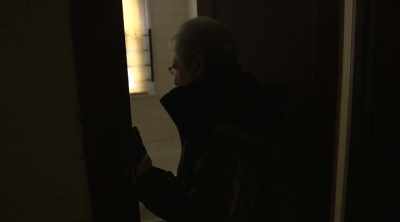 Oh, it's really bad in there. - Demon House