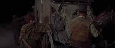 Oh, it's stuffy in there. - Hombre