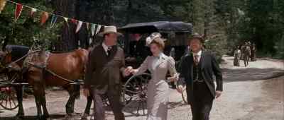 Oh, it's such a lovely suit, Sam.
And it fits so perfectly. - North to Alaska