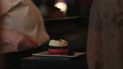 Oh, it's up, it's Chateau...
um, Chateau des Gateaux, yeah. - The Professional Bridesmaid