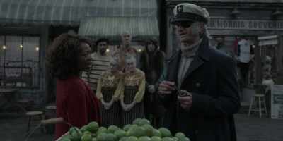 -Oh, I've heard your name everywhere.
-Yes, that's the idea. - A Series of Unfortunate Events