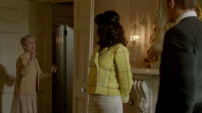 Oh, James, you wanted to see me?
I'll organize tea. - Ms Fisher's Modern Murder Mysteries
