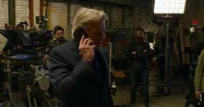 Oh, jeez.
I-is she gonna be alright? - The Kominsky Method
