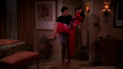 Oh, jeez, l'm sorry. You okay? - Two and a Half Men