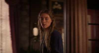 - Oh! Josephine.
- Yes? Here. - Little Women