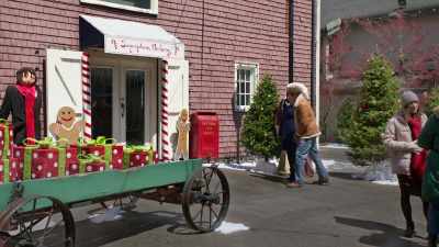 Oh, just wait.
Welcome to cupcake heaven. - Believe in Christmas