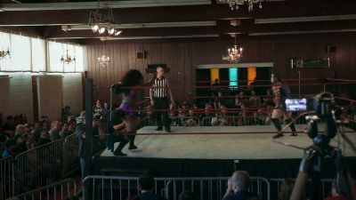 Oh, !
(Laughing) - The Wrestlers