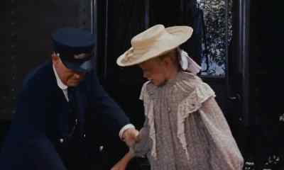 Oh, let me help you
with that, little girl. - Pollyanna