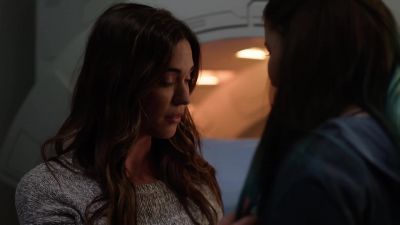 Oh, look at your hair. - Supergirl