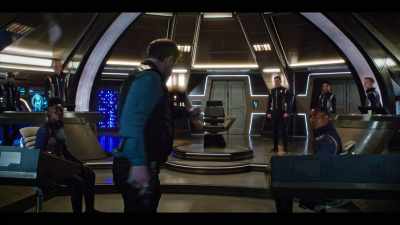 Oh! Look at this. - Star Trek: Discovery