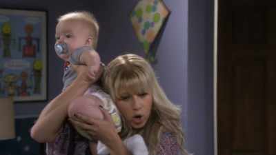Oh, look,
I'm getting a really important phone call. - Fuller House