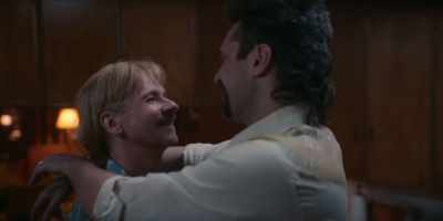 ♪ Oh, you look so out of place ♪ - Joe vs Carole