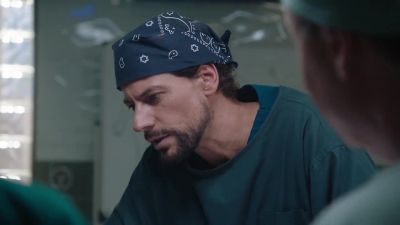 Oh, that looks
like a snakebite. - Harrow