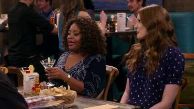 Oh, my Lord.
Six foot four and a heavy pour... - Mr. Iglesias
