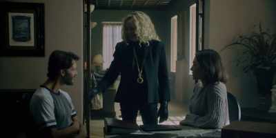 -Oh.
-[MAGS LAUGHS] - The Portrait