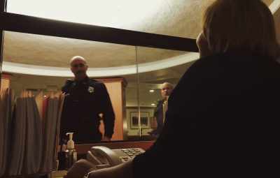- Oh, man.
- Evening, Dolores. - Unsane
