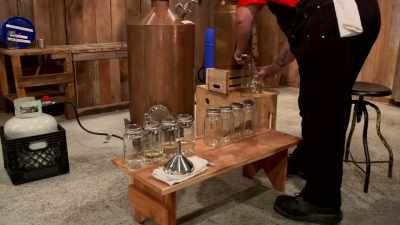 Oh, man, I can't tell.
[laughs] - Moonshiners: Master Distiller