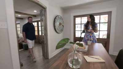 -Oh, man.
-Oh, my goodness! - Fixer Upper: Behind the Design