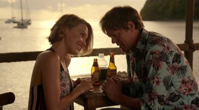 Oh.
(MARTHA GIGGLES) - Death in Paradise