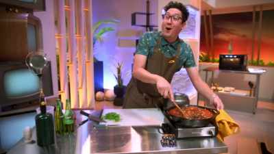 -Oh, me?
-Yeah, you! (laughs) - Secret Chef
