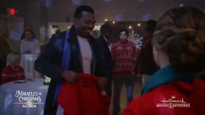 Oh, merci.
C'est un cadeau de mon mari. - Our Christmas Journey