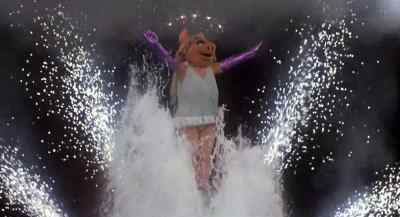 Oh, Miss Piggy, it's you - The Great Muppet Caper