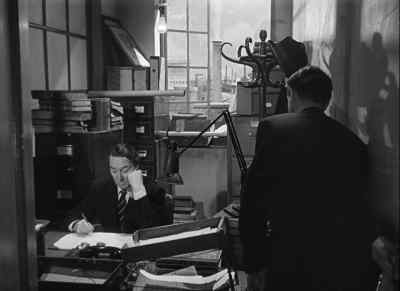 Oh, Mr Hoskins. - The Man in the White Suit
