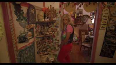 Oh, so much stuff in here,
I just can't even get my head around it. - Lunatics