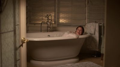 Oh, you must be Nancy.
Hi. - Weeds