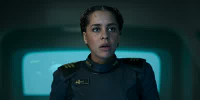 Oh, my God, it's her. - Halo