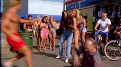 -OH, MY GOD,
IT'S JAMIE DUNCAN! - Baywatch