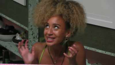 >> OH, MY GOD, WESTON JUST
EXPRESSED, WESTON. - Love Island