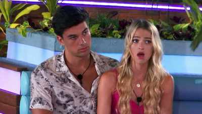 >> OH, MY GOSH. - Love Island