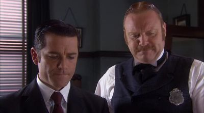 - Oh, my.
- Well, how about that? - Murdoch Mysteries