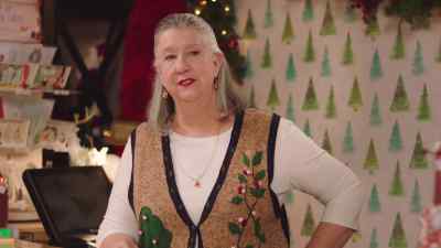 Oh, no. It's Dawn. - Adult Swim Yule Log 2: Branchin' Out