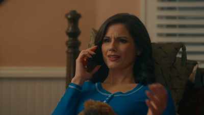Oh no, Kathy, what
did you text him? - Christmas at the Holly Hotel
