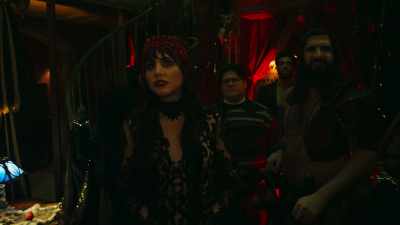 - Oh, no.
- Listen, my name is Laszlo, - What We Do in the Shadows