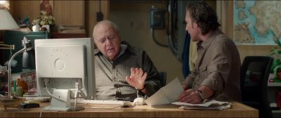 Oh no no don't click on that Dad That's porn - My Big Fat Greek Wedding 2