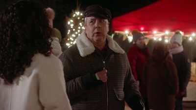 - Oh, no... No, I can't. - Planes, Trains, and Christmas Trees