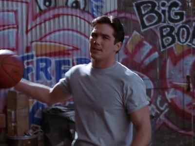 Oh, no, no, no, no.
Don't tell me. - Lois & Clark: The New Adventures of Superman