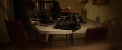 Oh, no, no, no, no, no!
My bag! - Jasper Jones