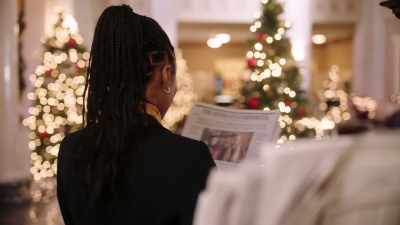 - Oh, no, no, no. - Royally Yours, This Christmas