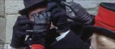 Oh, no! No! Please!
Please, that light! - The Tomb of Ligeia