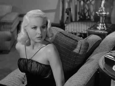- Oh, no.
- What's wrong? - The Atomic Submarine
